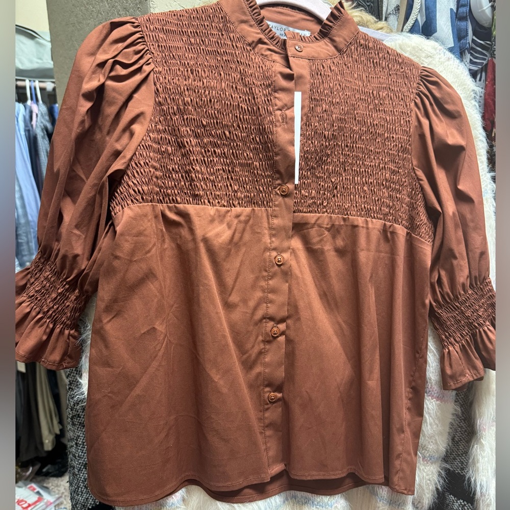 NWT Taylor Tillman New York Women's Rust Smocked Blouse SZ Small